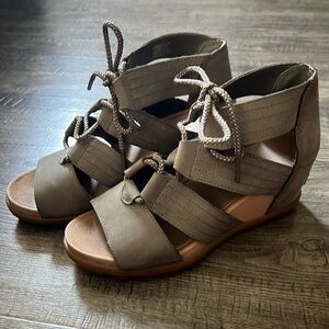 Sorel Joanie 2 lace up platform heel